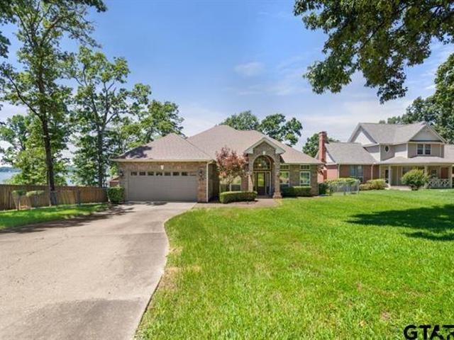 House for sale in Henderson, Texas