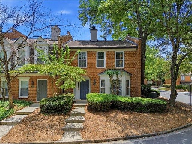 Townhouse for sale in Duluth, Georgia