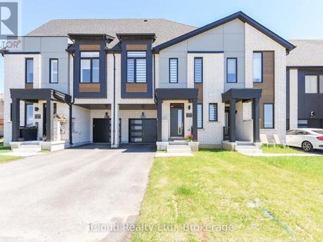 House for sale in Oakville, Ontario