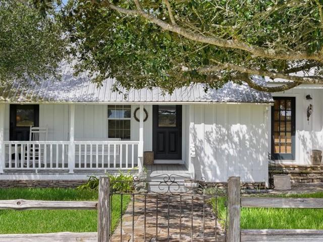 Farm for sale in Schulenburg, Texas