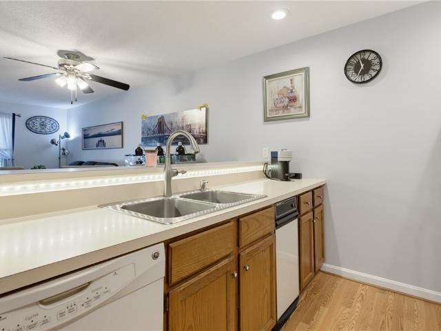 Condo for sale in Warwick, Rhode Island