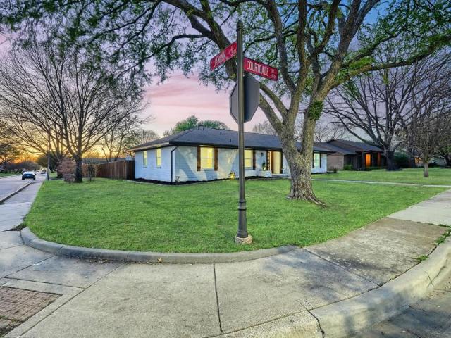 House for sale in Farmers Branch, Texas