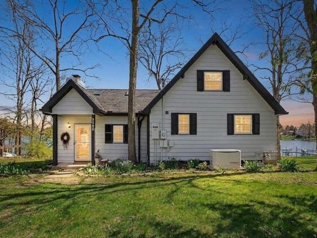House for sale in Farmland, Indiana