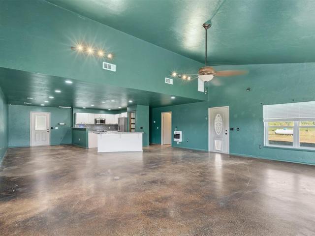 House for sale in Wayne, McClain County