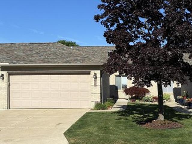 Condo for sale in Clinton Township, Michigan