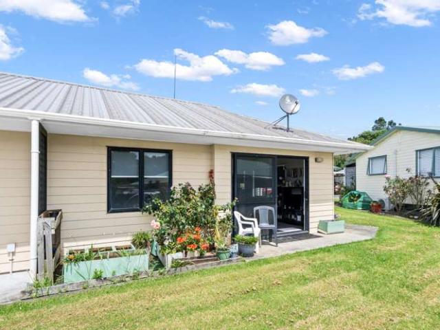 Apartment for sale in Maungakaramea, Whangārei District