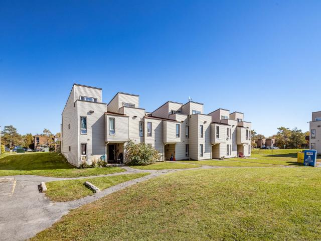 Apartment for rent in Mulhurst Bay, Ontario