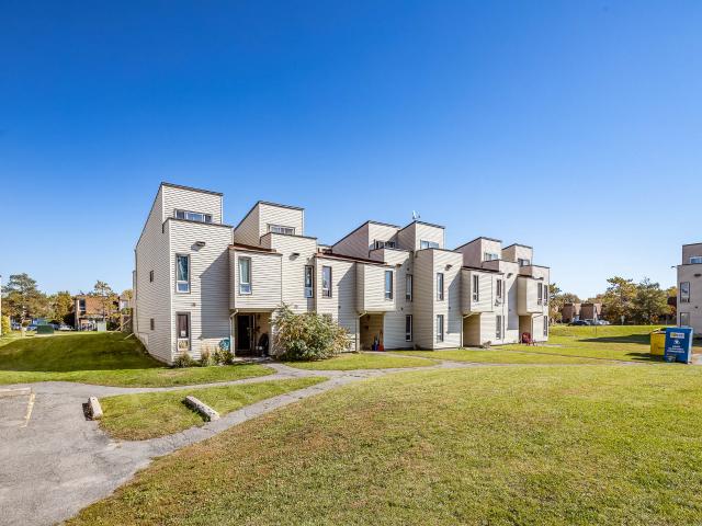 Apartment for rent in Mulhurst Bay, Ontario