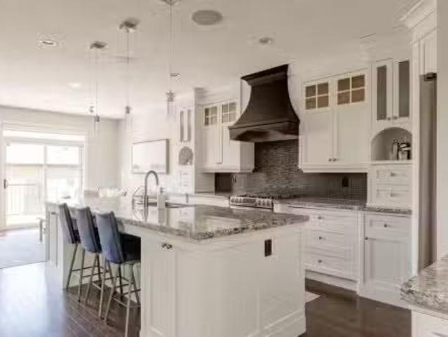 House for sale in Spruce Cliff, Calgary