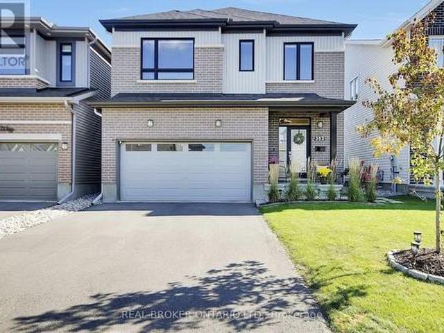 House for sale in Barrhaven West, Ottawa
