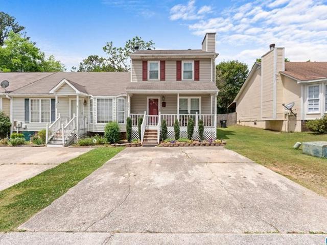 Townhouse for sale in Gardendale, Alabama
