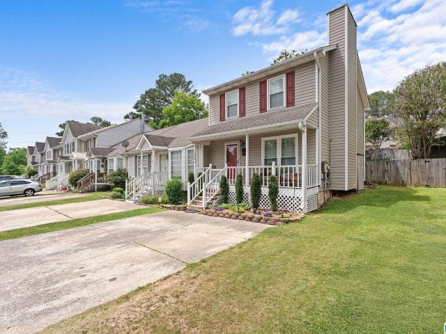 Townhouse for sale in Gardendale, Alabama