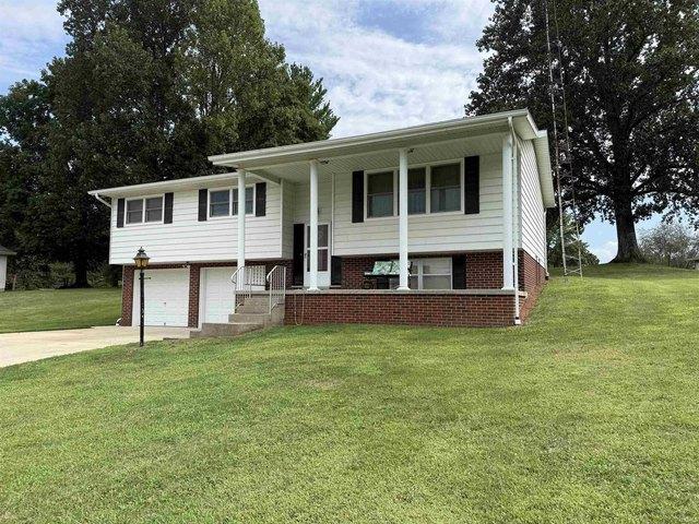 House for sale in Bedford, Indiana