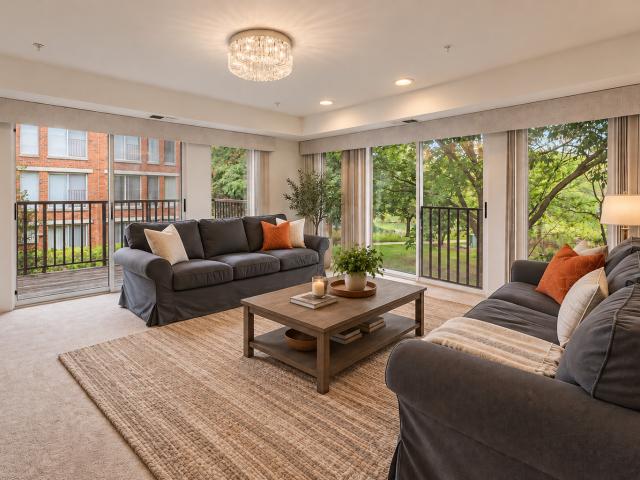 Condo for sale in Deerfield, Illinois