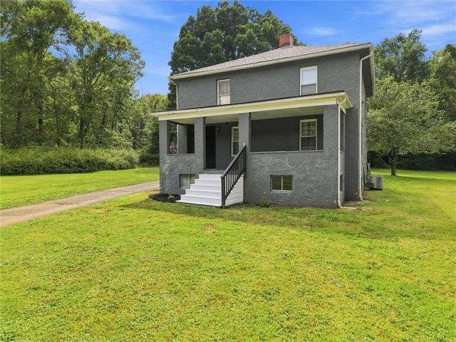 House for sale in New Castle, Pennsylvania