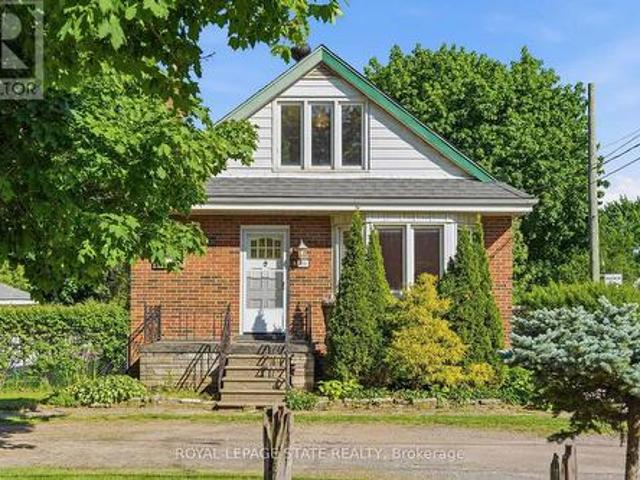 House for sale in Ancaster, Ontario