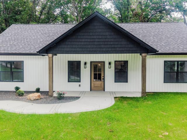 House for sale in Arlington, Erin