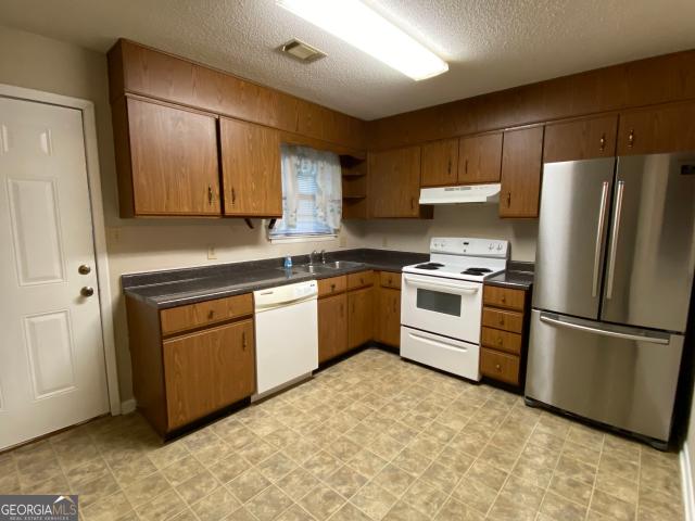 Condo for sale in Kathleen, Georgia