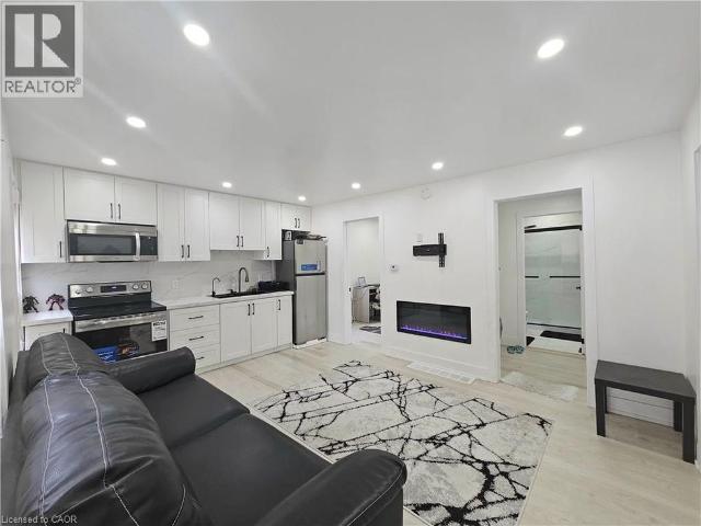 Apartment for rent in Homeside, Hamilton