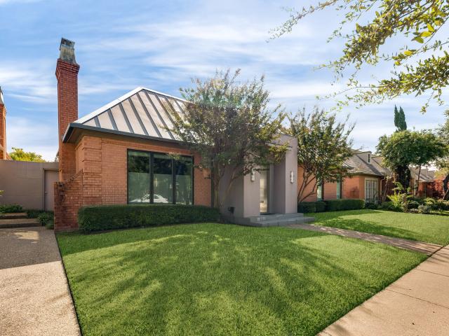 Duplex for rent in Dallas, Texas