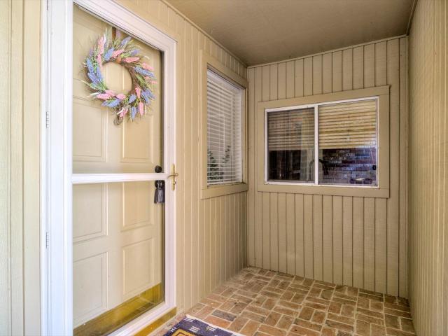 Townhouse for sale in Martinez