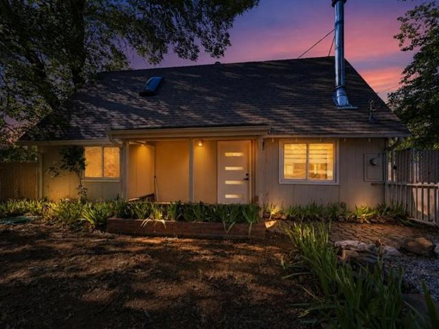 House for sale in Shasta, California