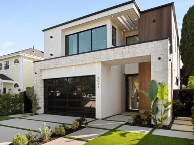 House for sale in Canoga Park, California