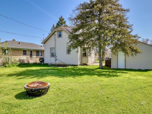 House for sale in Greenfield Park, Wisconsin
