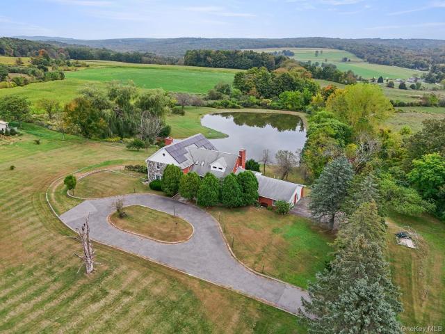 House for sale in Millbrook, New York