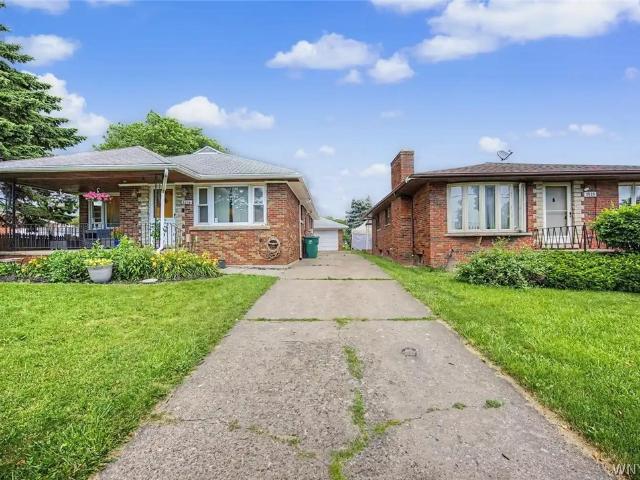 House for sale in Niagara, New York