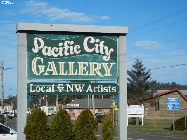 Commercial for sale in Oregonia