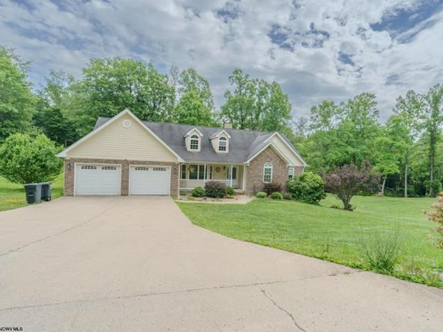 House for sale in Morgantown, West Virginia