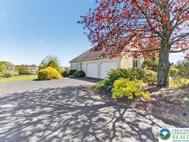 House for sale in Bushkill, Pennsylvania