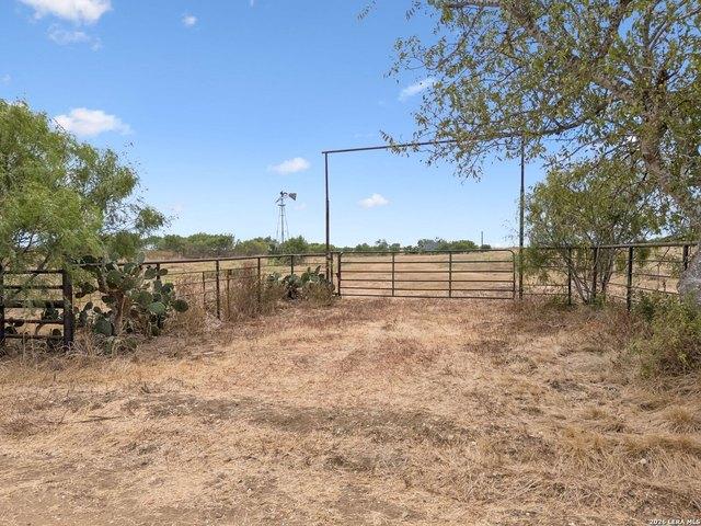 Farm for sale in Falls City, Karnes County
