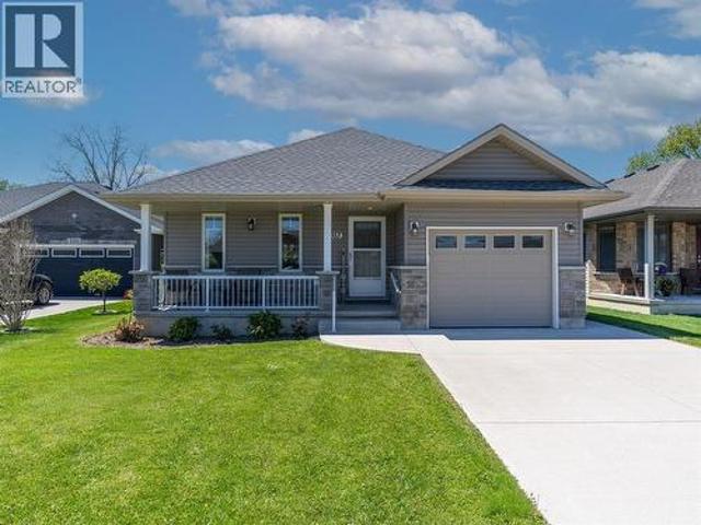 House for sale in Petrolia, Ontario