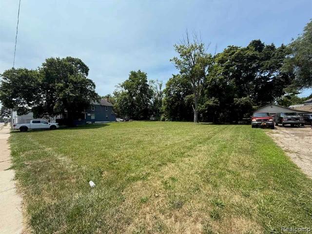 Land for sale in Pontiac, Michigan