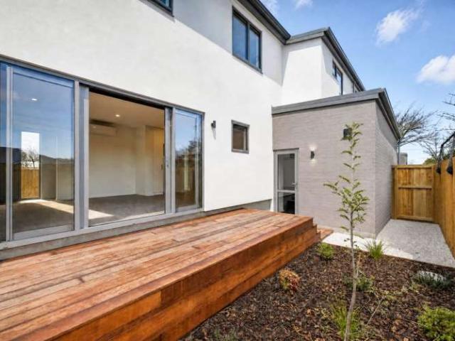 Townhouse for sale in Heathcote, Canterbury