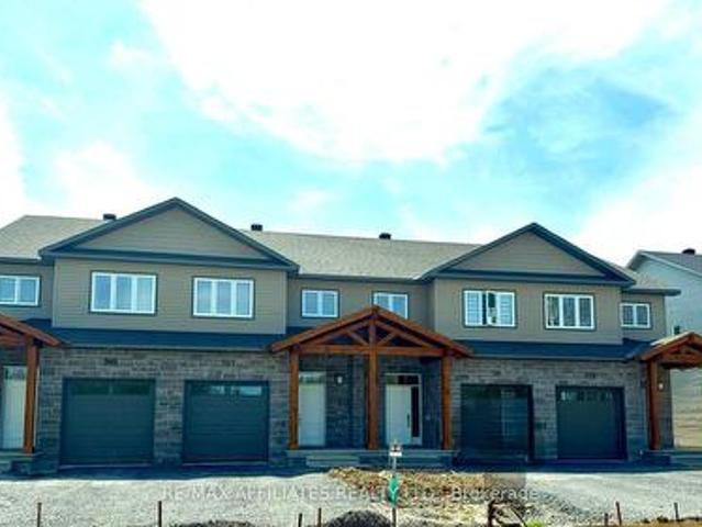 House for sale in Russell, Ontario