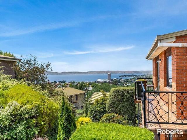 House for rent in Battery Point