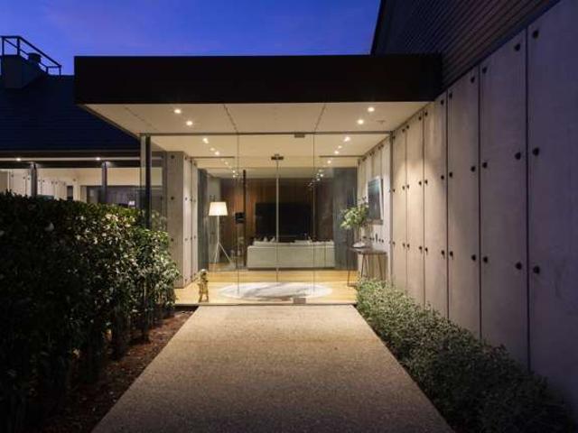 House for sale in Otakou