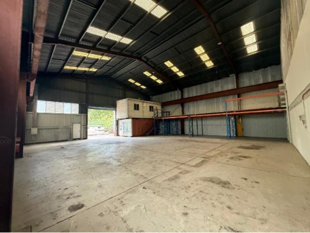 Warehouse for rent in Toombul, Queensland