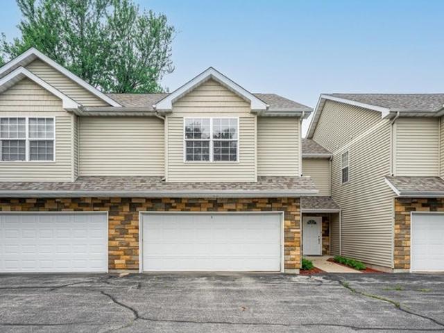 Townhouse for sale in Winnebago, Illinois