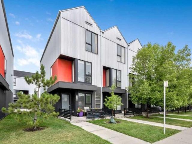 Townhouse for sale in Northwest, Alberta