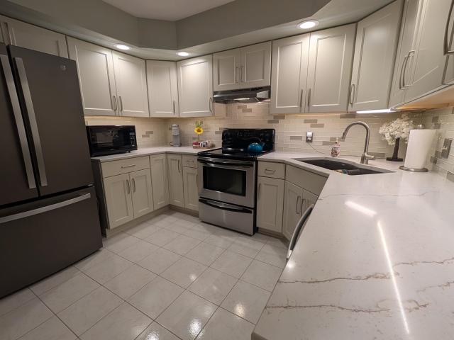 Condo for sale in Winnebago, Illinois