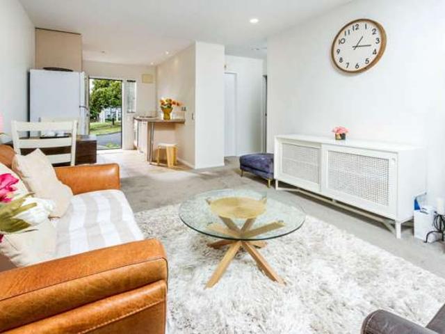 Apartment for sale in Paremoremo