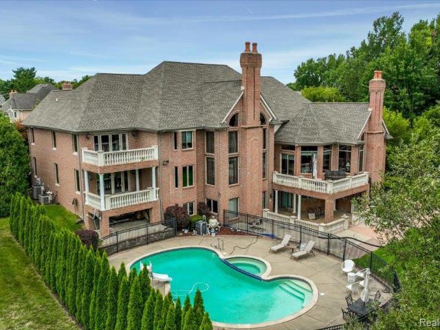 House for sale in Rochester Hills, Michigan