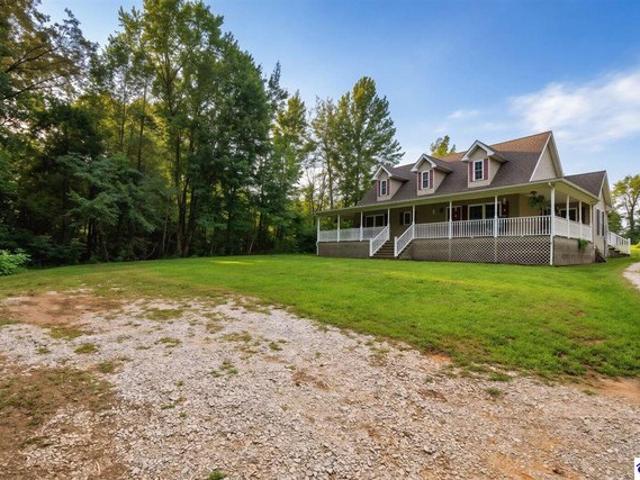 House for sale in Cecilia, Kentucky