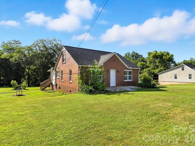 House for sale in Hickory, Catawba County