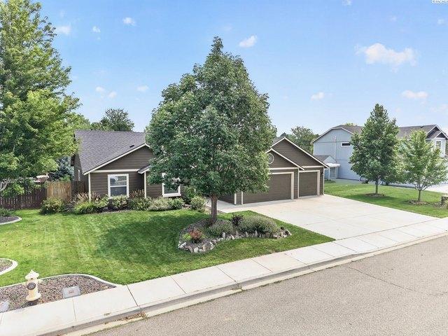 House for sale in West Richland, Washington