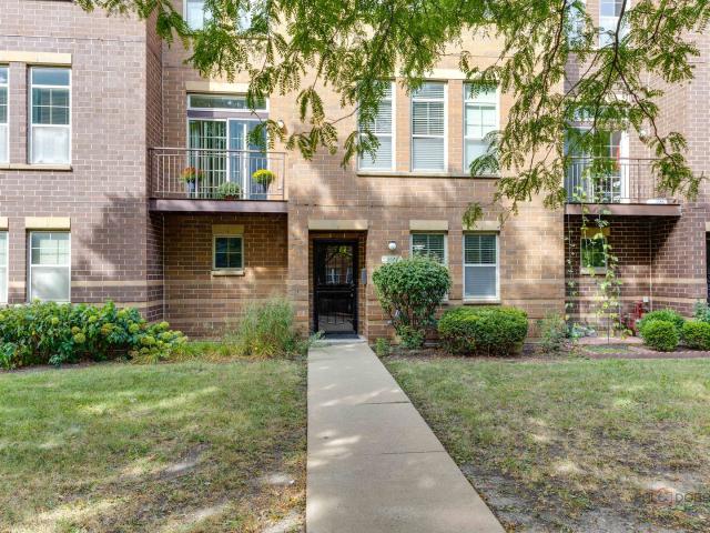 Townhouse for sale in Chicago Park, Illinois